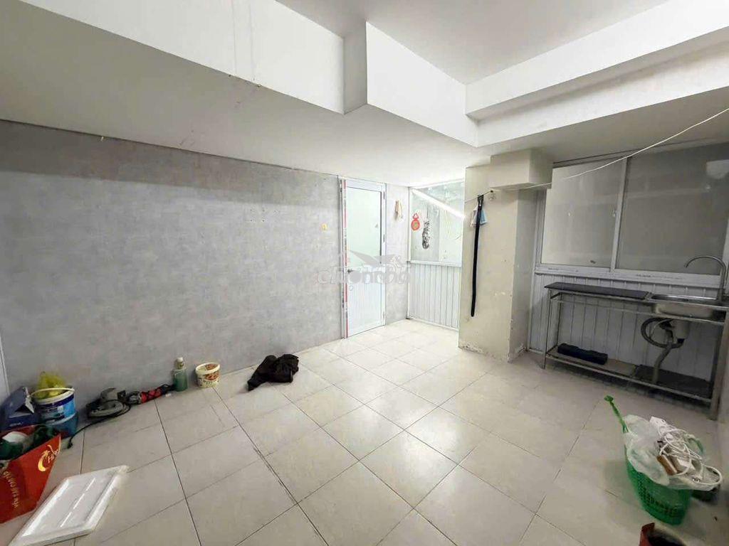 Nhà trệt cho thuê hẻm 4m âu dương lân. p3.q8- dt: 7m x 10m.giá 8tr/1th - 2