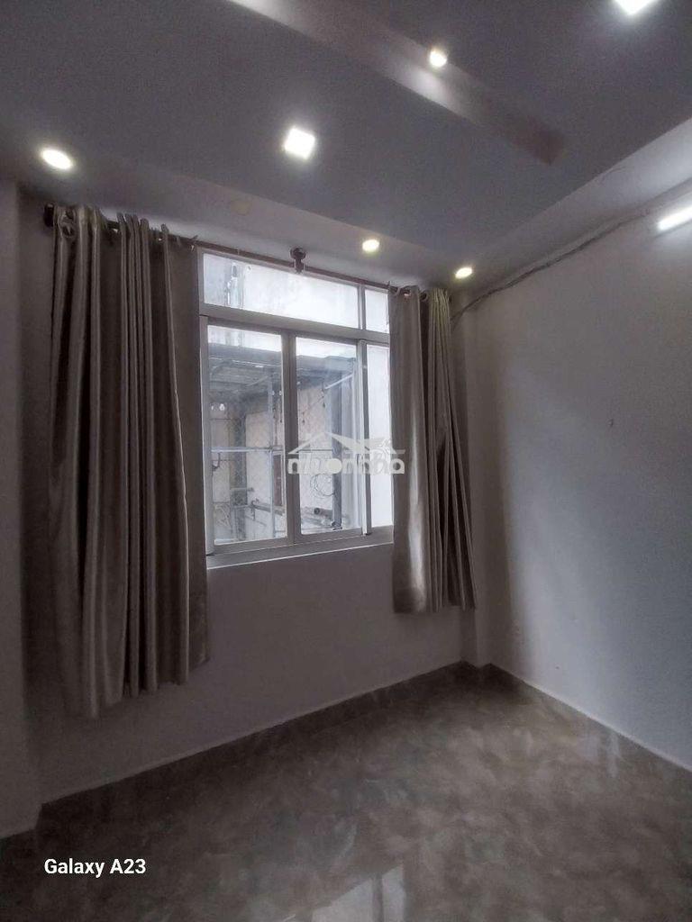 Phòng trọ quận 1 gần trung tâm - 2