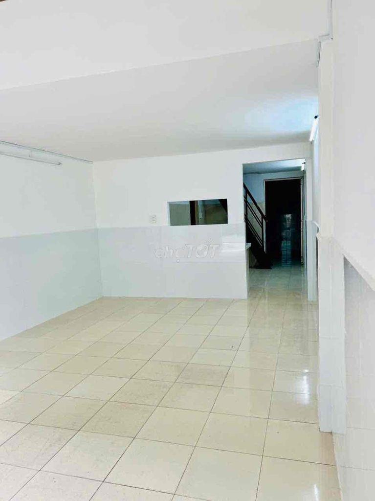 Mặt bằng tầng trệt chung cư, 53m2, vỉa hè lớn, có chỗ đậu ô tô - 3
