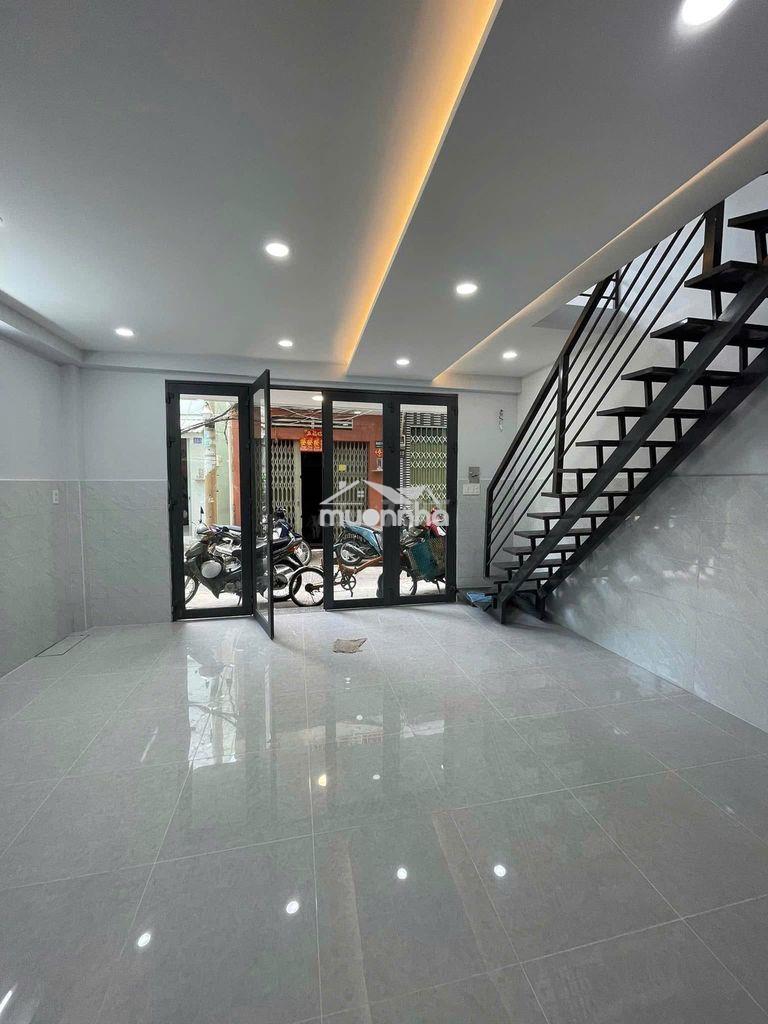 Bán nhà ở  gần trường học , gần chợ - 2
