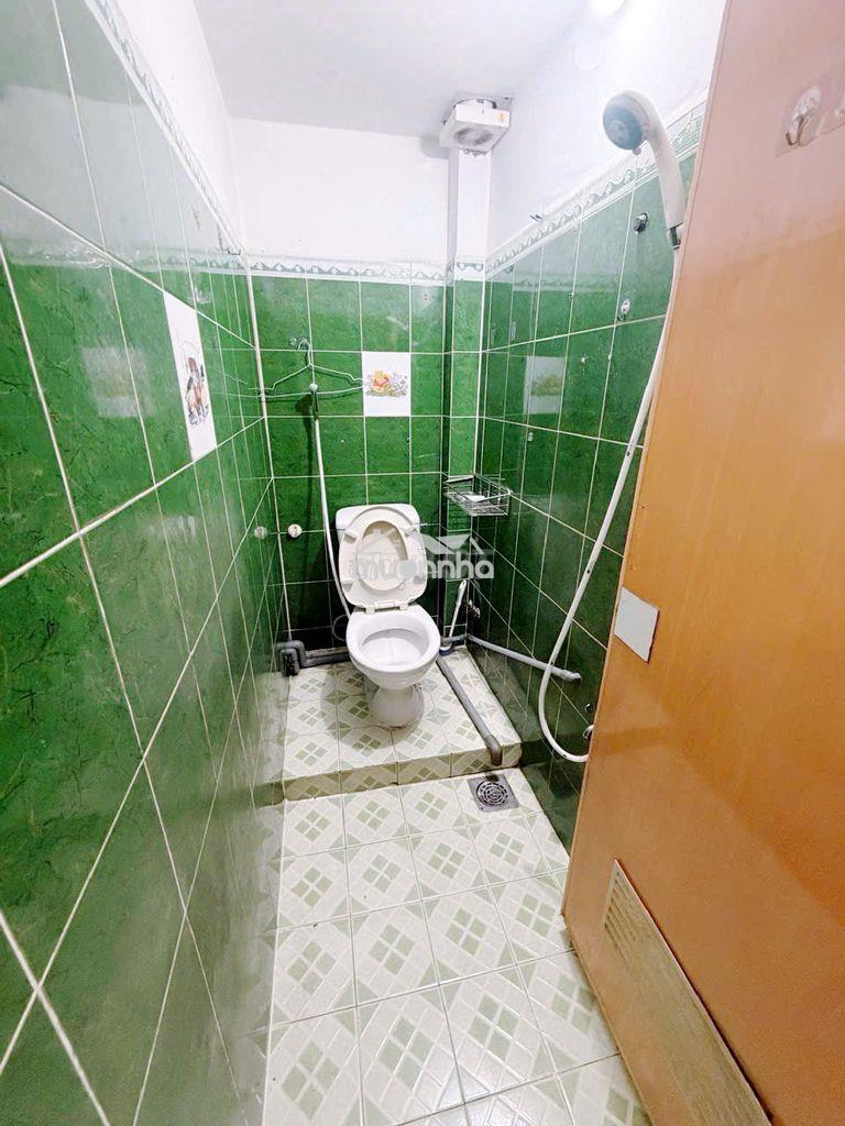Phòng ban công view bờ kè trường sa cực đẹp - 3