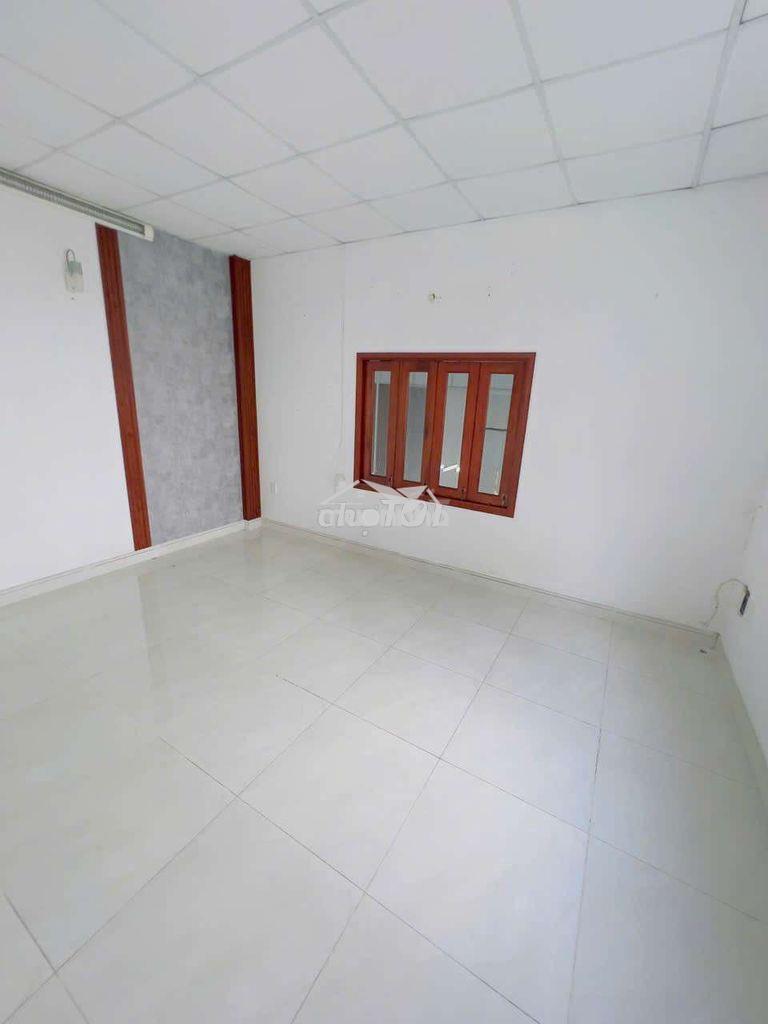 Cho thuê nhà 4.5x18m đúc lửng hẻm 107 ng văn khối gv 2pn2wc giá 10tr - 3