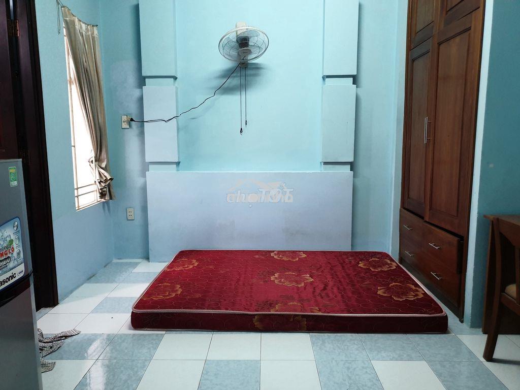 Phòng đối diện sthị emart pvtrị, gần đh cnghiệp, lầu 2, full nội thất - 4