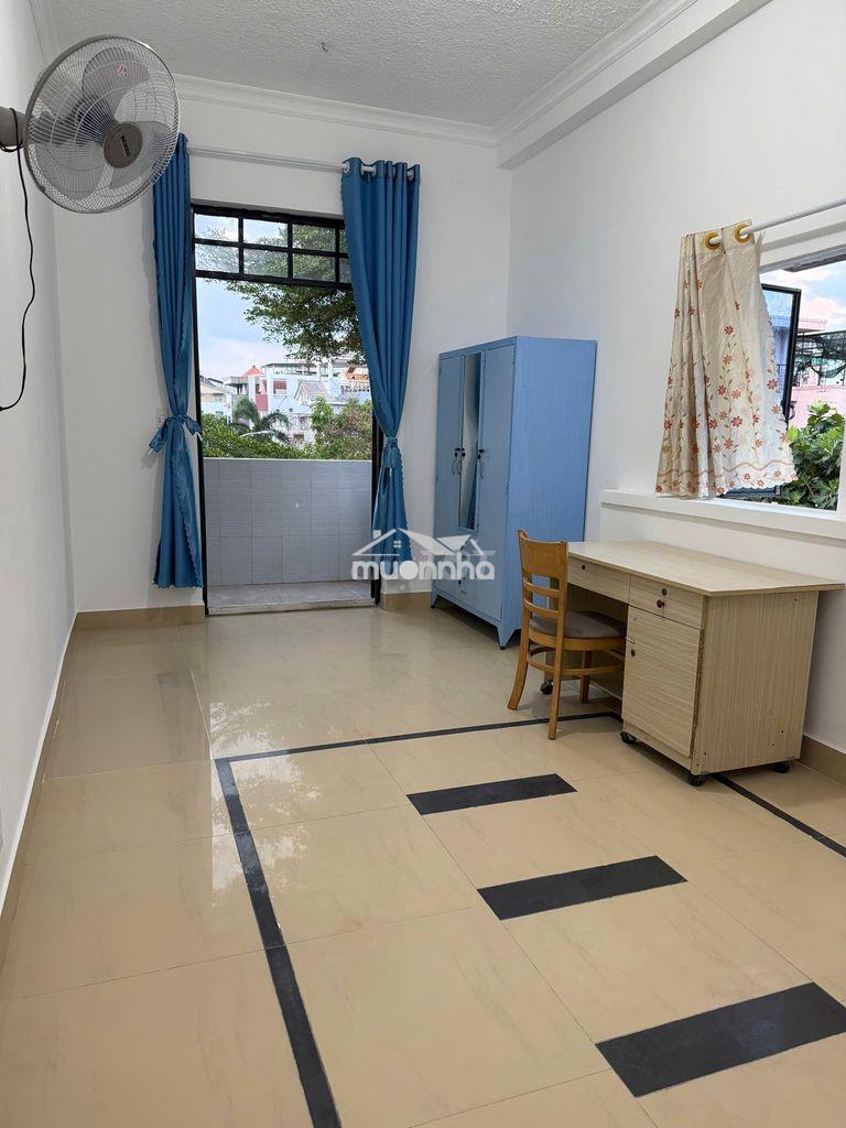 Phòng trong biệt thự bình lợi, có ban công, full nội thất - 4