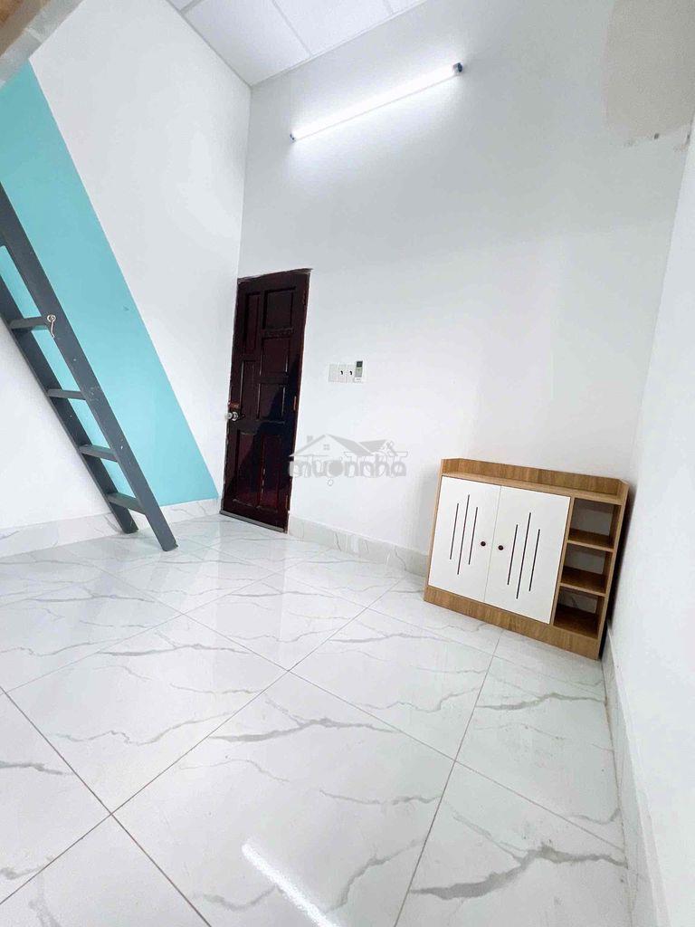 Phòng trọ có gác đi bộ qua đại học văn lang cơ sở 2 - 4