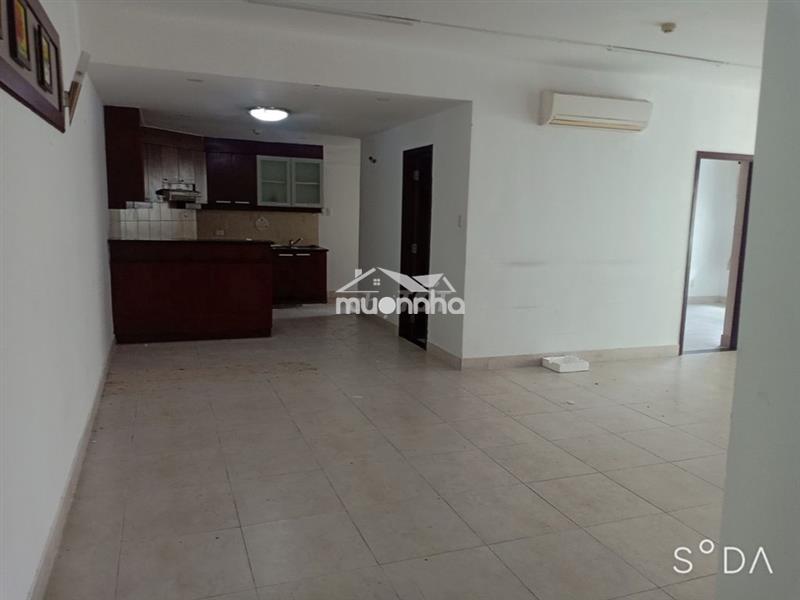 Cần bán căn hộ hùng vương plaza - 126 hồng bàng p12. q5.