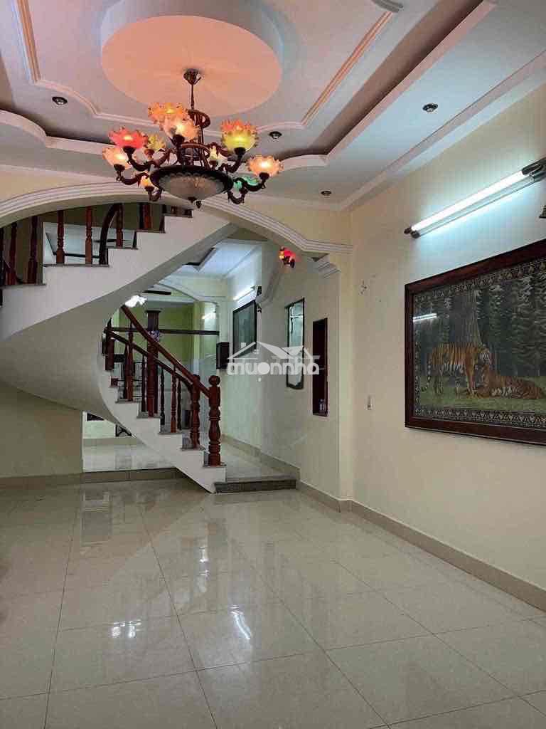 Nhà 1 trệt 2 lầu sân thượng 5pn 4x18m hẻm huỳnh tấn phát q.7