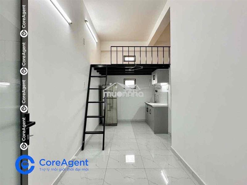 Duplex mới xây cửa sổ thoáng mát ngay ngã tư bốn xã an ninh cao