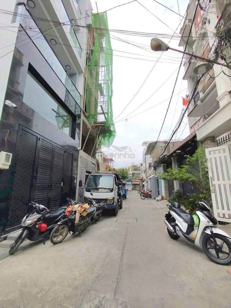 1/19/14 lê thúc hoạch 4x22 , giá 7.9 tỷ.