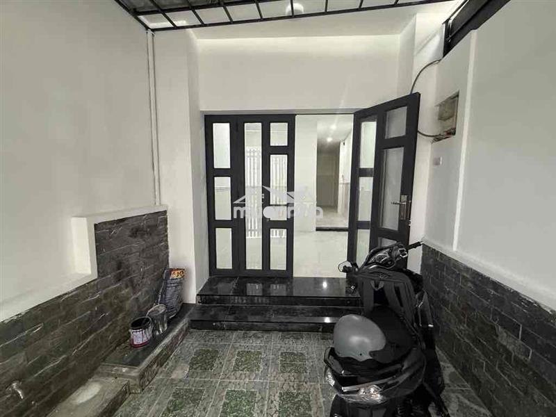 Nhà hẻm xe hơi đường nguyễn du gần đại học công nghiệp 4 có máy lạnh