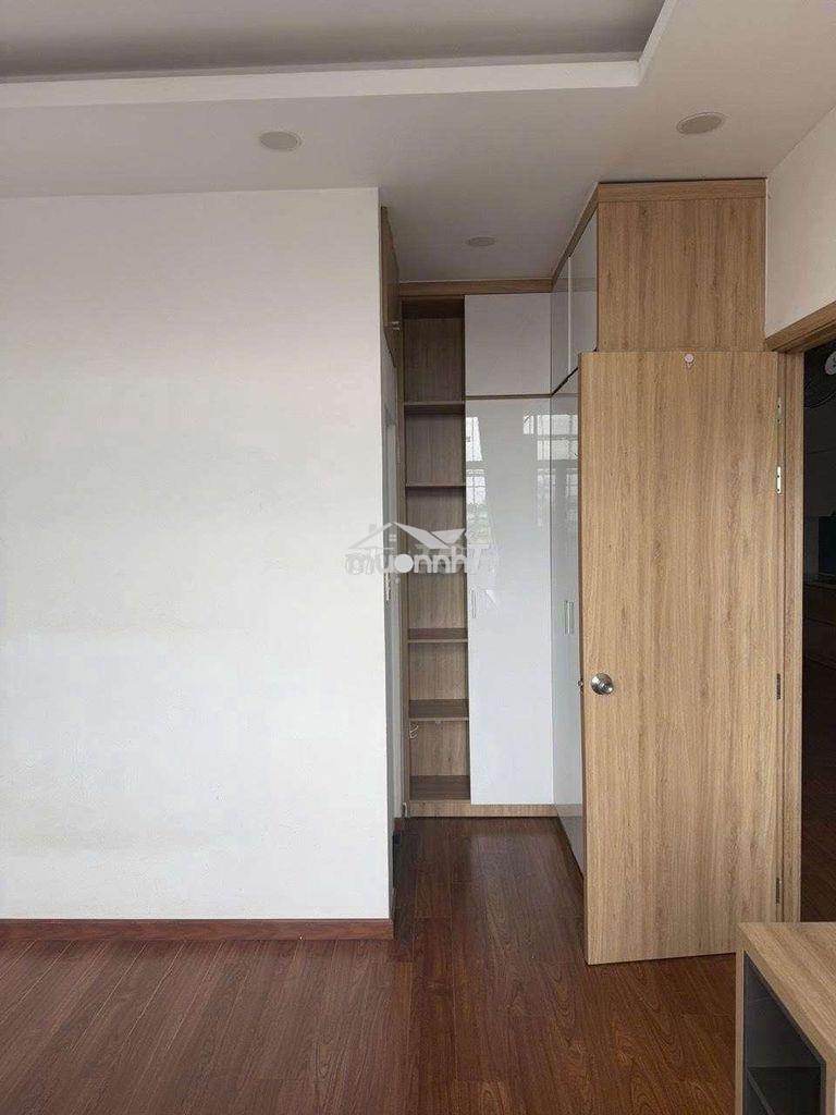 Bán căn giữa cầu thang - 4