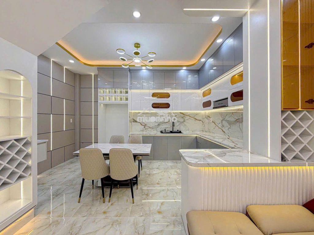 Nhà 3 tầng - cạnh phú mỹ hưng - xe hơi trong nhà - 57m2 - nhỉnh 9 tỉ - 3