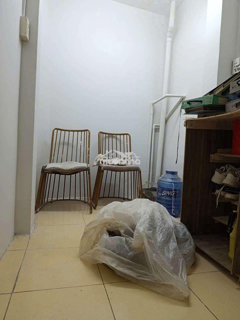 Nhà sạch sẻ 2 lầu 2 phòng ngủ - 2
