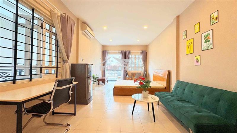Cho thuê 2pn nguyên tầng 70m2 ở 3-4 người ngay cầu lê văn sỹ. giảm 500