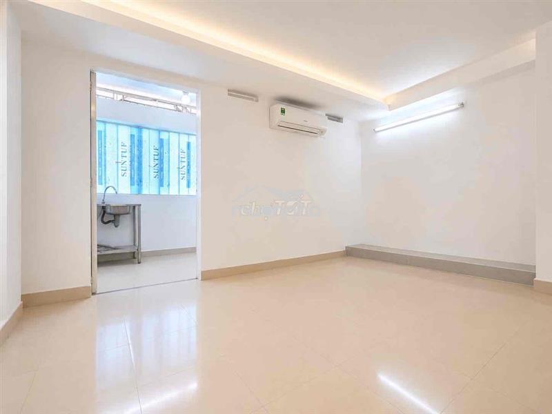 Phòng tách bếp ngay hẽm 160 bùi đình tuý
