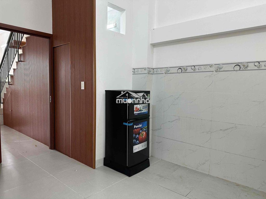 Cho thuê căn hộ dv tầng trệt đầy đủ nội thất có sân sau - 3