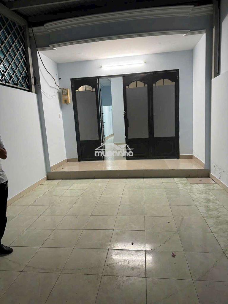 Nhà giá rẻ 1 xẹc hẻm trước nhà 8m ô tô để trong nhà
