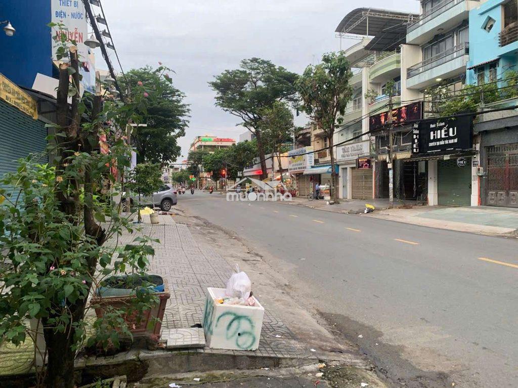 Đi xuất cảnh nên cần bán gấp nhà mặt tiền đường số 1 khu tên lửa - 2