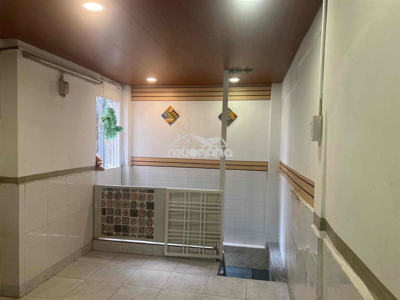 Bán gấp nhà lý chính thắng