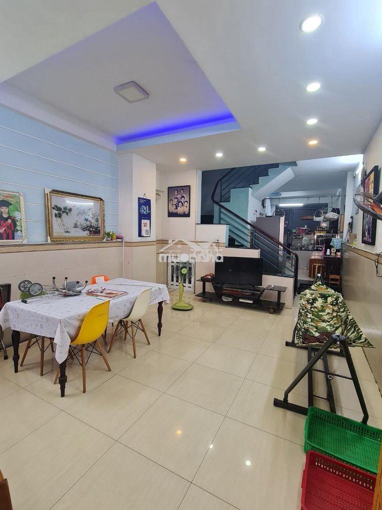 Bán nhà hẻm 181 âu dương lân, dt 95m2, 1 trệt 2 lầu+sth, 5pn 6wc, shr