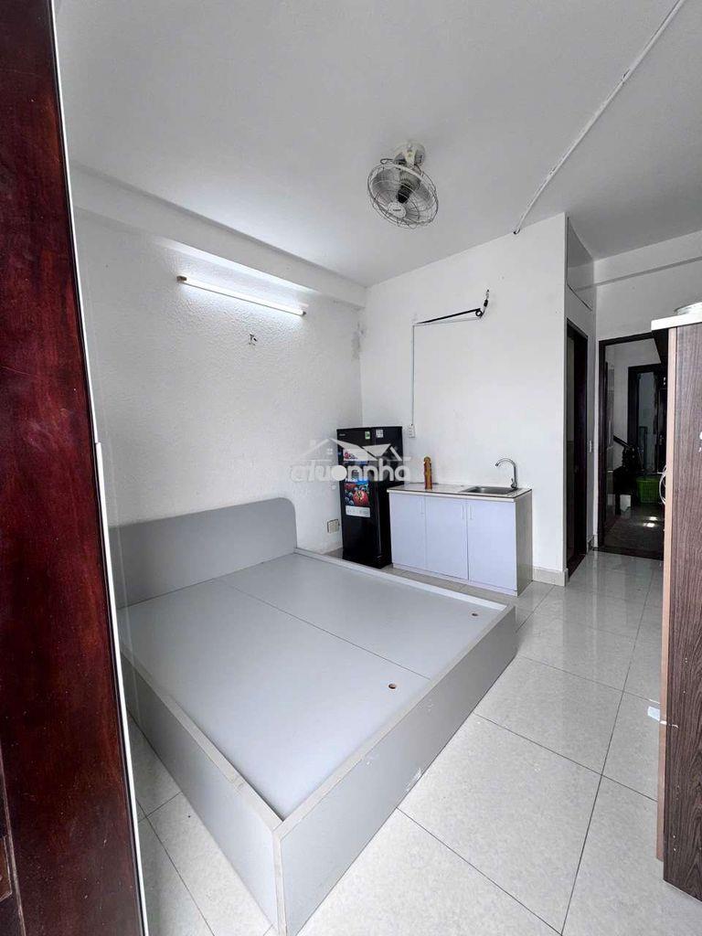 Căn hộ dịch vụ có thang máy hẻm thông hưng phú, xe hơi tới cửa - 3