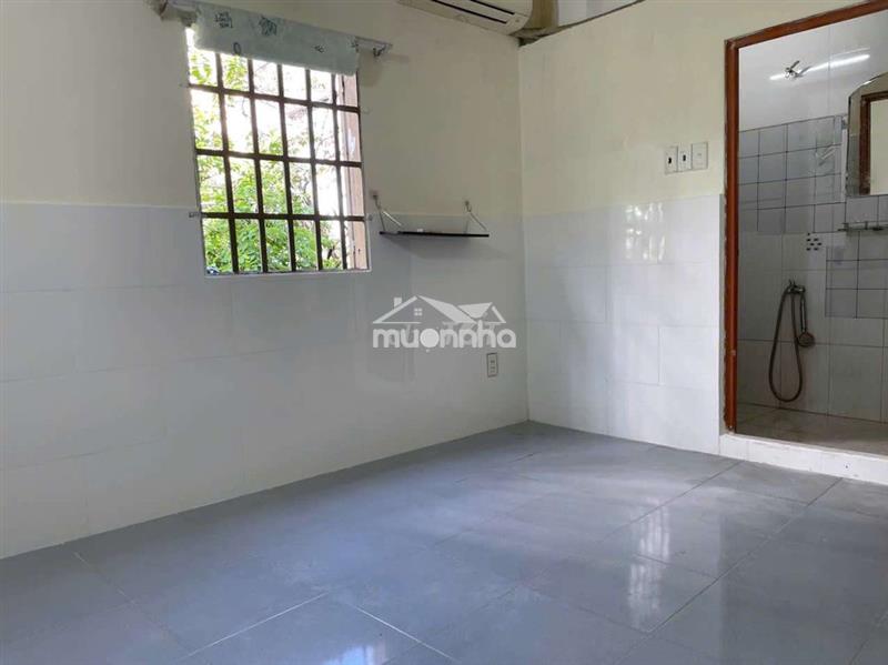 Cho thuê phòng máy lạnh khu phan xích long cách coop rạch miễu 300m