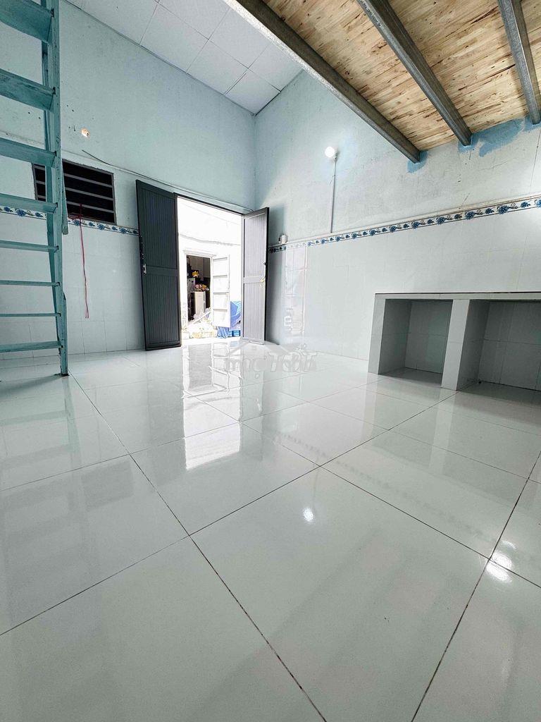 Phòng trệt mới - có máy lạnh - 2