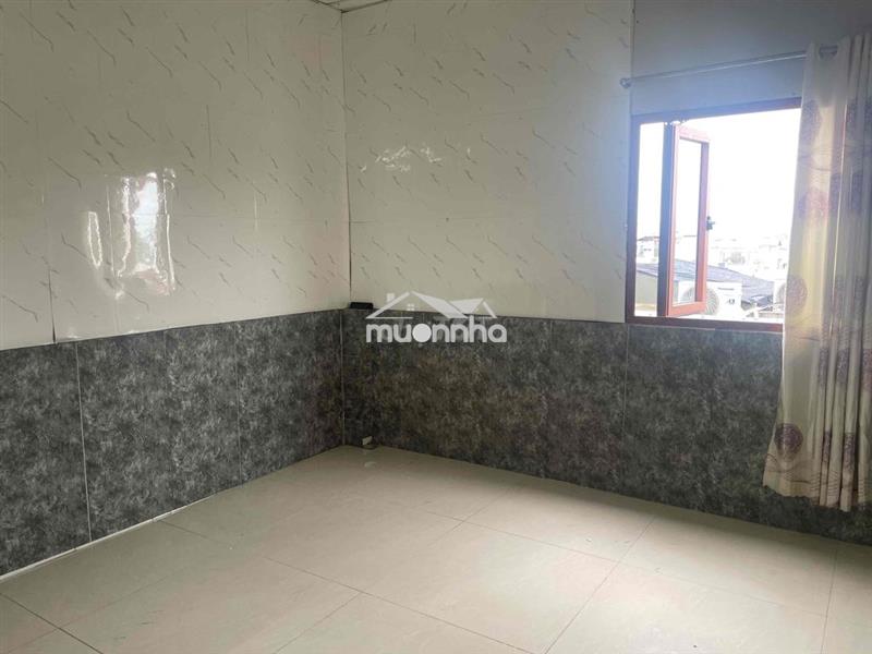 Phòng ngay mặt tiền đường trần văn kiểu. khu binh phu q6