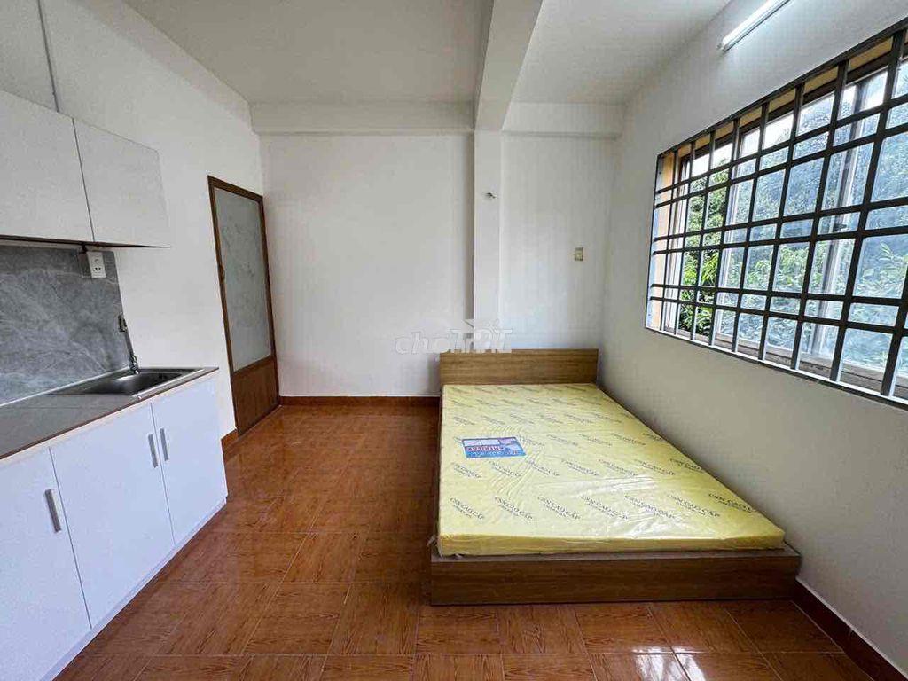 Phòng mới xây chỉ 2tr5. gần đh huflit - 2