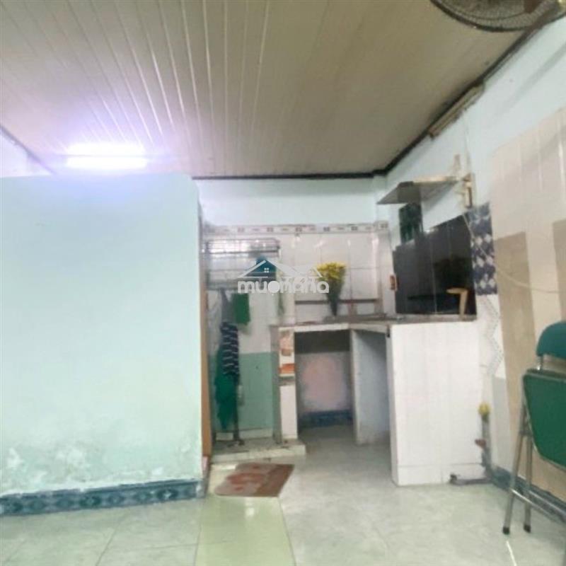 Nhà 18m² – giá chỉ bằng một chiếc ô tô - khu hiện hữu không quy hoạch