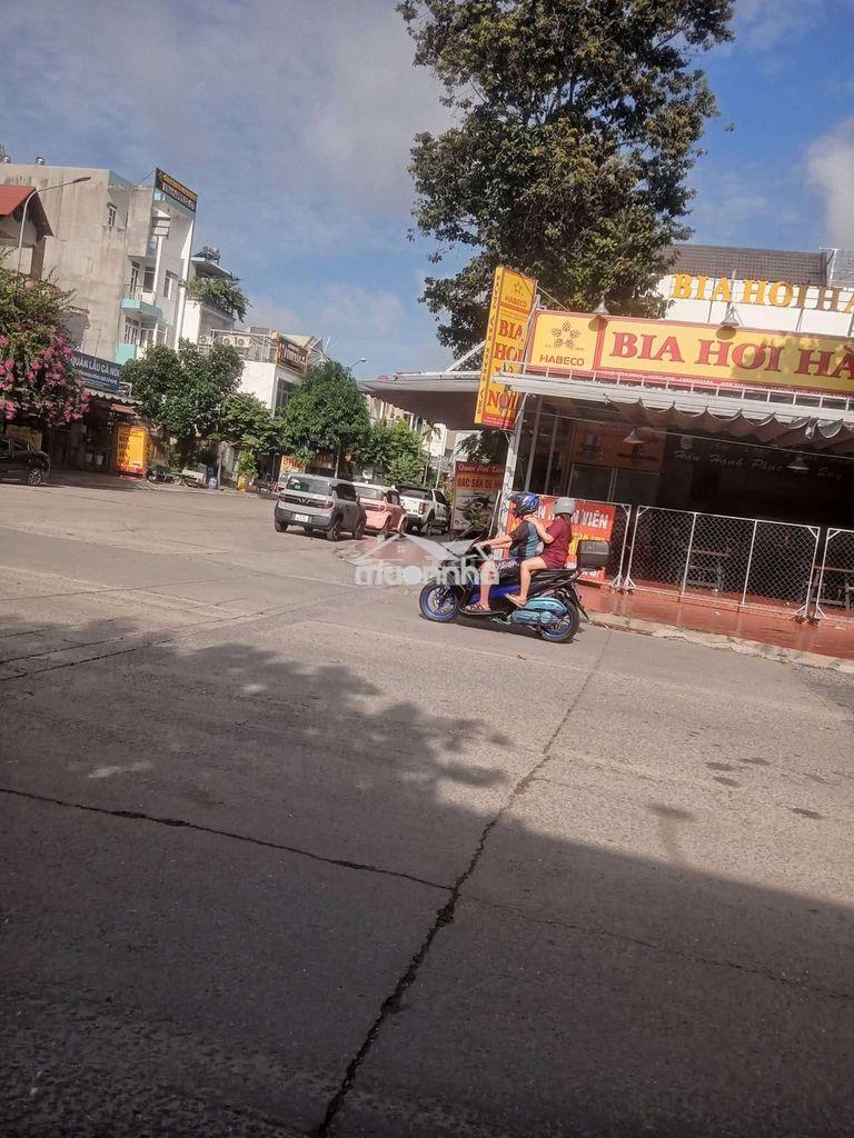 Cho thuê nhà  ngay wincom ngã tư 550 phường dĩ an