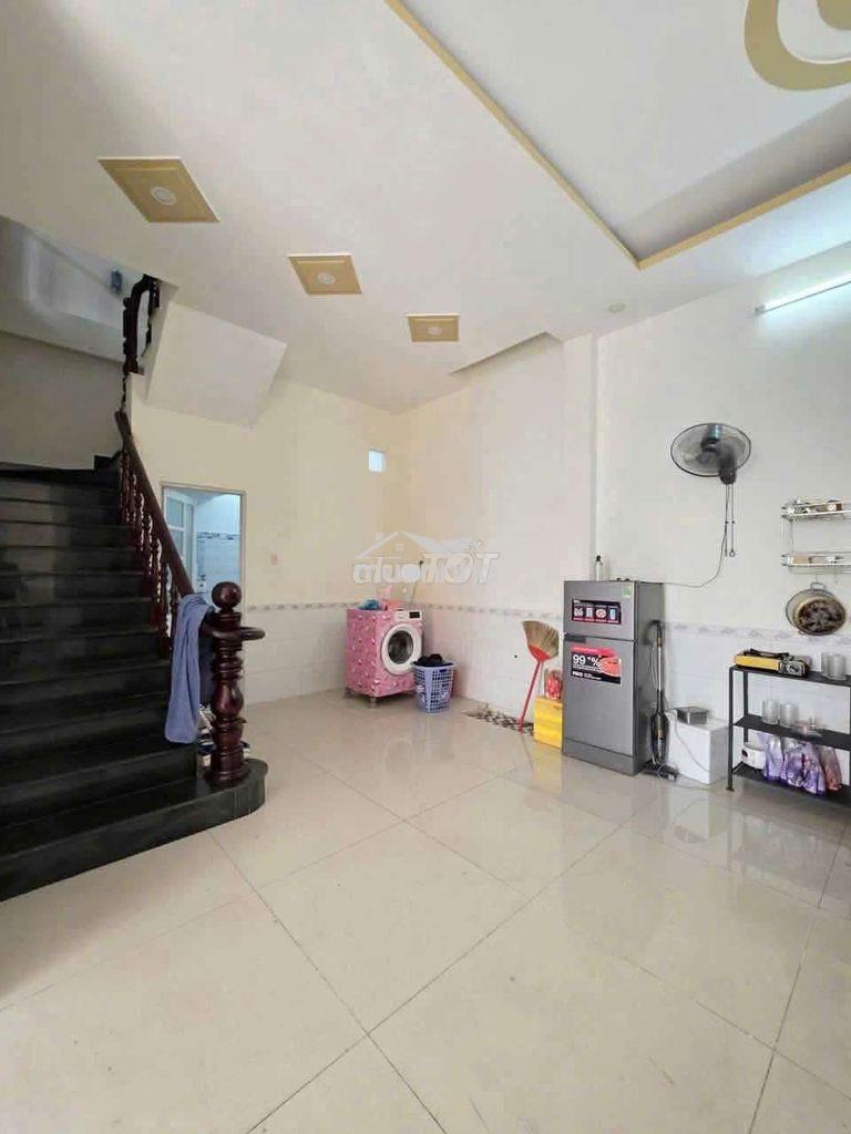 Cho thuê nhà gần chợ tân long tân đông hiệp