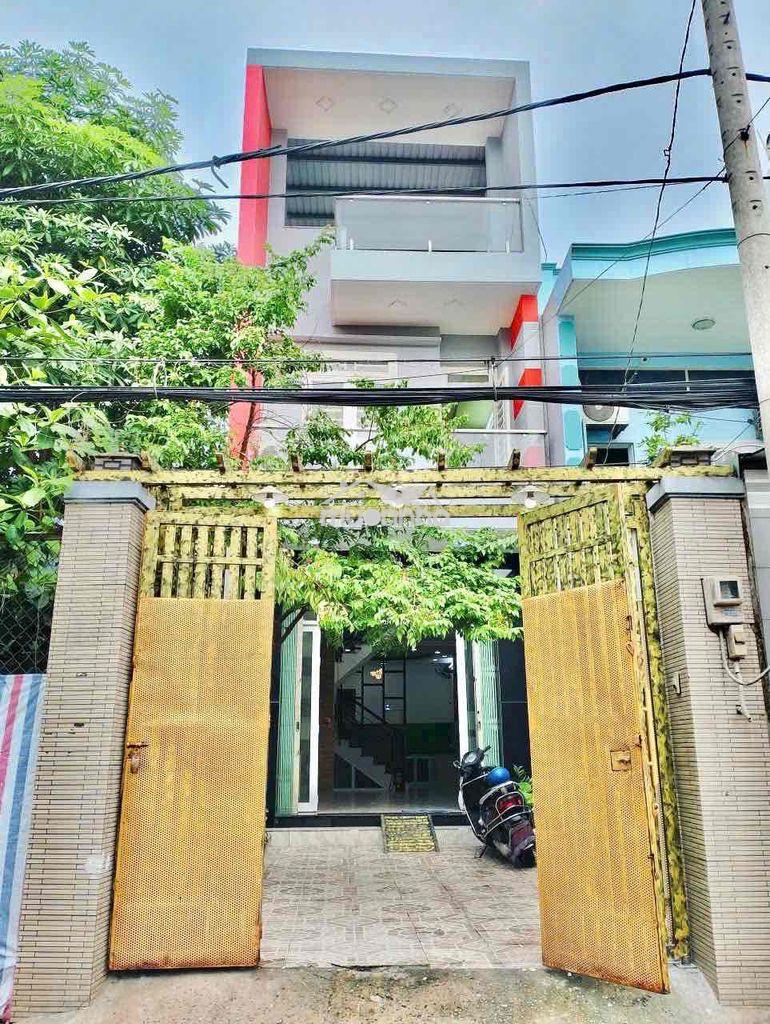 Sân đậu được ô tô ( hẻm tải 6 m )