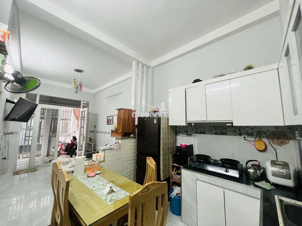Cạnh chợ thủ đức không ngập 50m2 căn góc 3 tầng cho thuê 9tr/ tháng  - 3