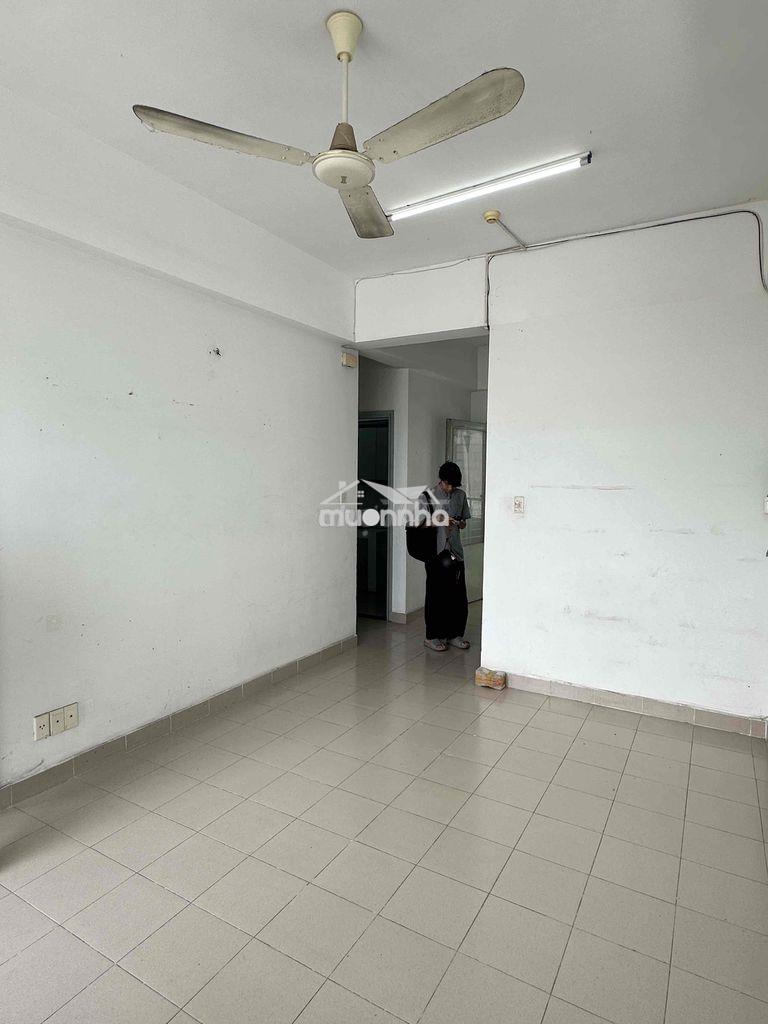 Cho thuê chcc phú thọ, giá tốt, 65m2 2pn nhà trống ở liền