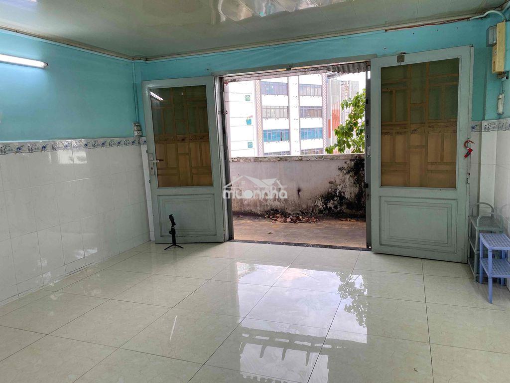 Chung cư 2pn lầu 3 - 352 trần phú, quận 5 - 2
