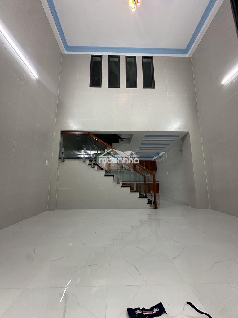 Nhà mới 100% chính chu