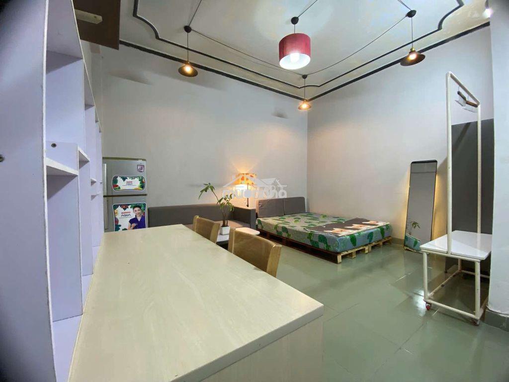 Cho nữ thuê - 2
