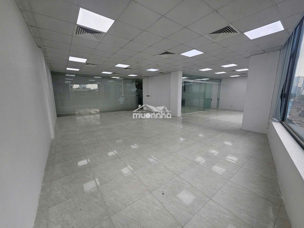 Chính chủ cho thuê văn phòng dt 110m2, mặt tiền 15m cực thoáng - 2