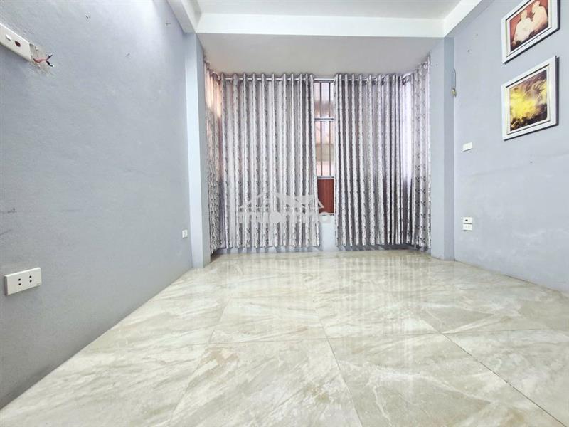 Gấp 5.7 tỷ 30,5m x 6 tầng nhà lk, kđt định công, thanh xuân, hà nội