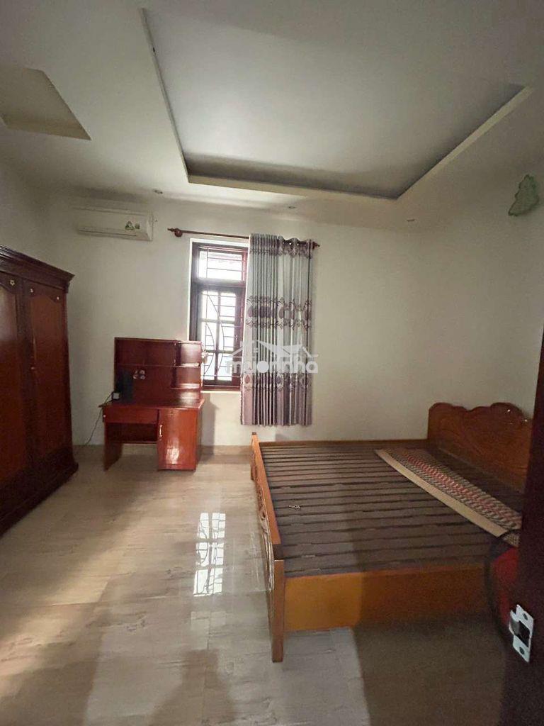 Cho thuê nhà thị trấn nhà bè,dt: 5x18,3pn,giá:9trieu - 4