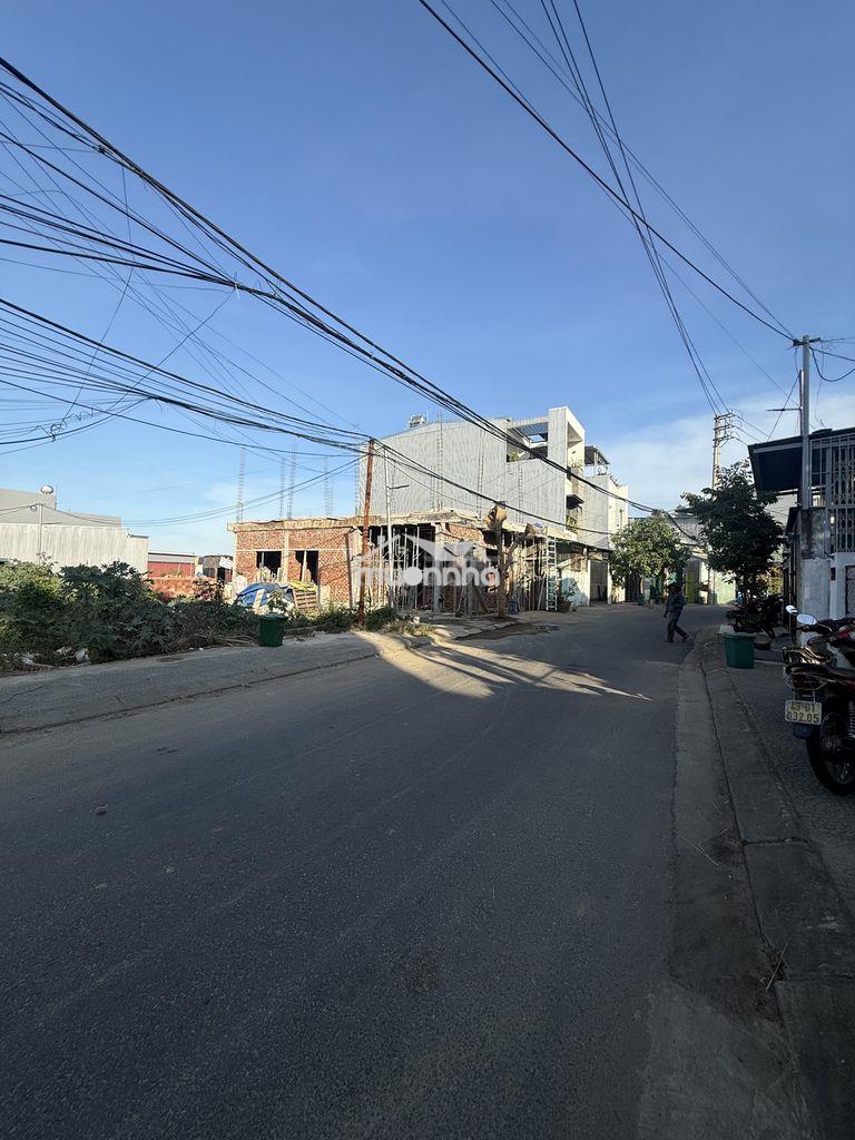 Mặt tiền trinh đường gần lê trọng tấn