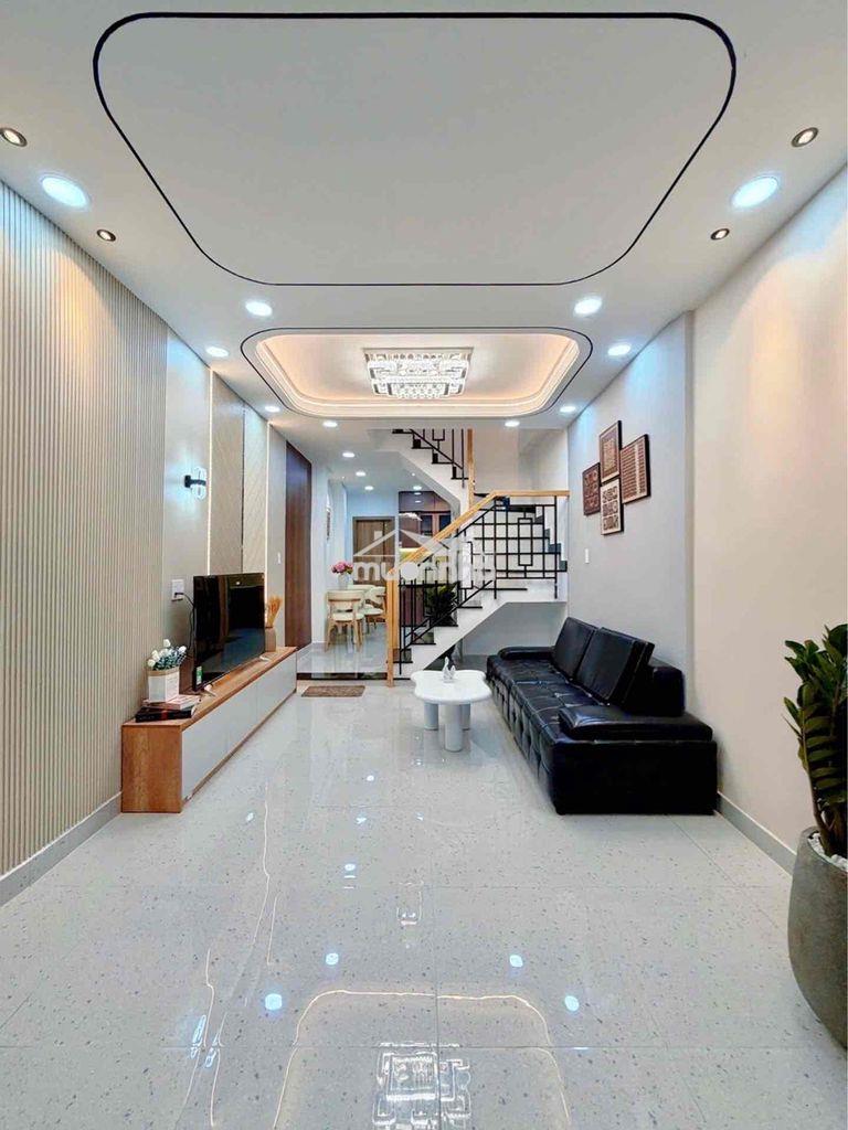 Phú nhuận - dt:40 m2-5 phút ra q.1 - hẻm thông - 2 tầng - 3pn (pn trệt