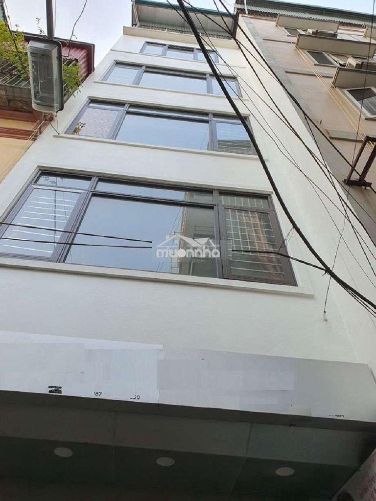 Cho thuê nhà ngõ 125 trung kính, diện tích 55m2 x 6 tầng có thang máy