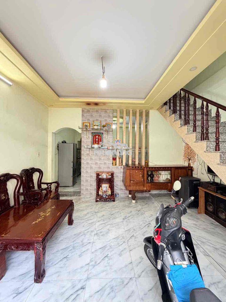 Cho thuê nhà 1 trệt 1 lầu gần cổng sau công ty bon chen , phường bửu h - 2