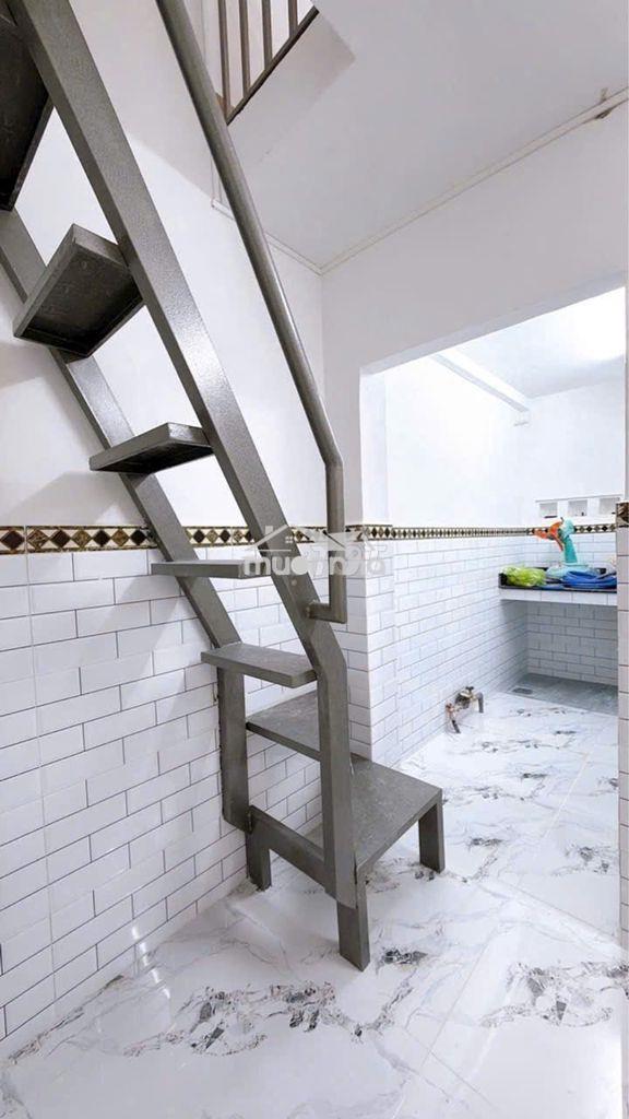 Bán nhà 2 tầng mặt tiền hẻm tôn đản, quận 4 - 3