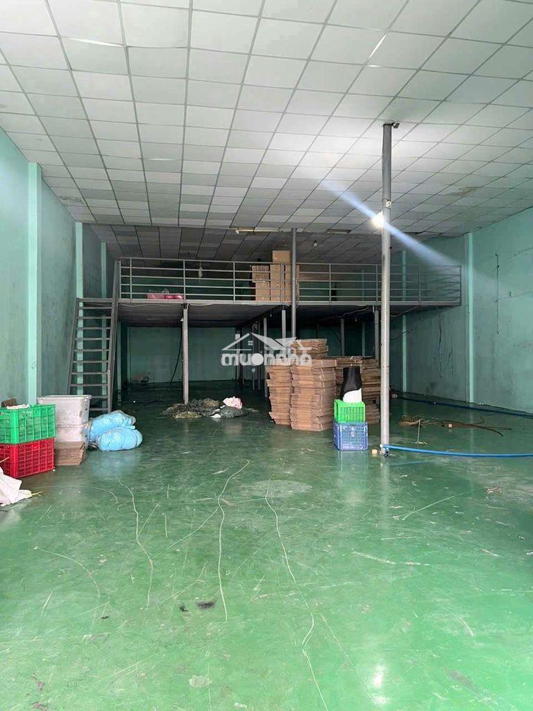 Nhà thuê 10x30m.cấp 4.hẻm 10m lũy bán bích.gía:35tr - 4
