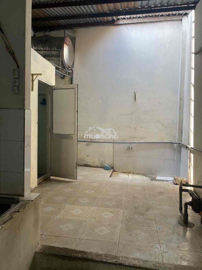 Cho thuê nhà nguyên căn gẫn ngã tư nguyễn văn lượng - 4