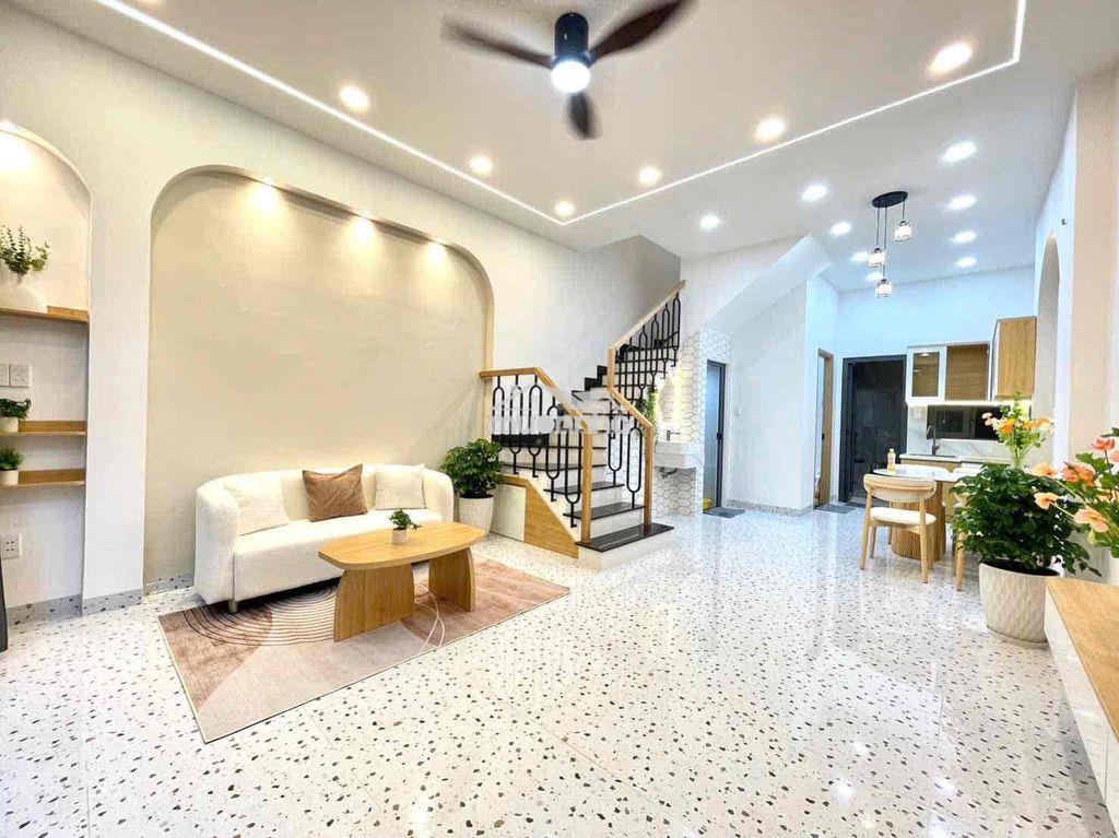 Bùi đình tuý p12bình thạnh -45m2- 3 tầng -3 pn -6,7 tỷ - 2