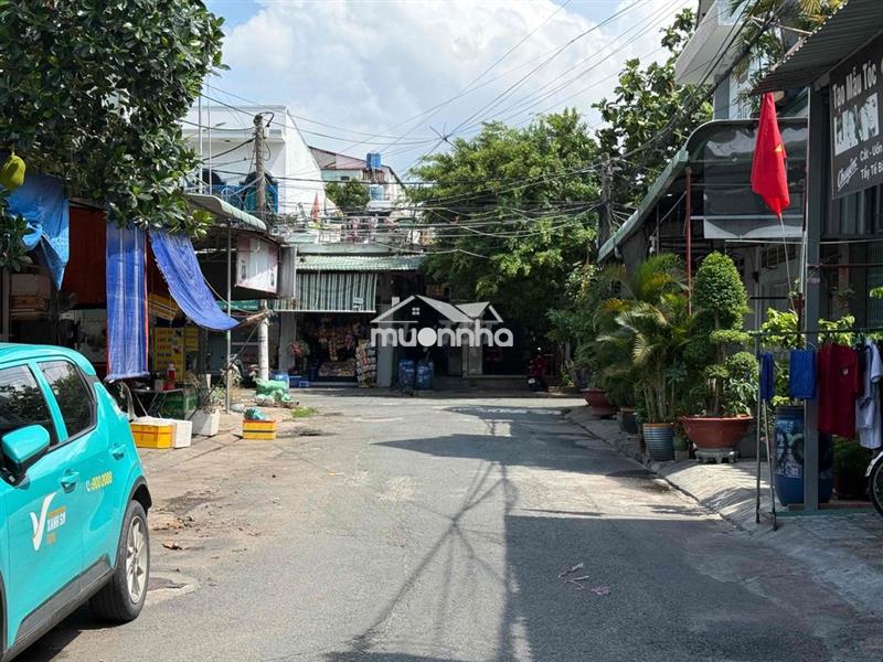 Bán gấp dãy trọ và kiot để trả nợ khu xóm vắng dĩ an bình dương